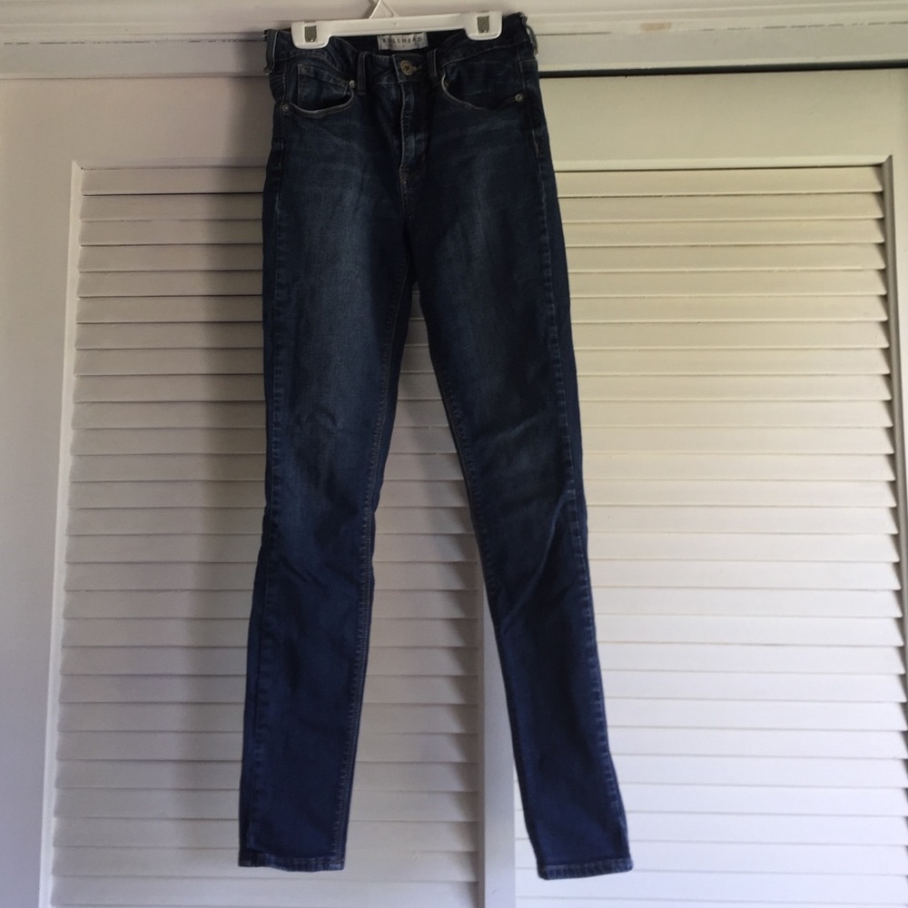 Bullhead jeans.